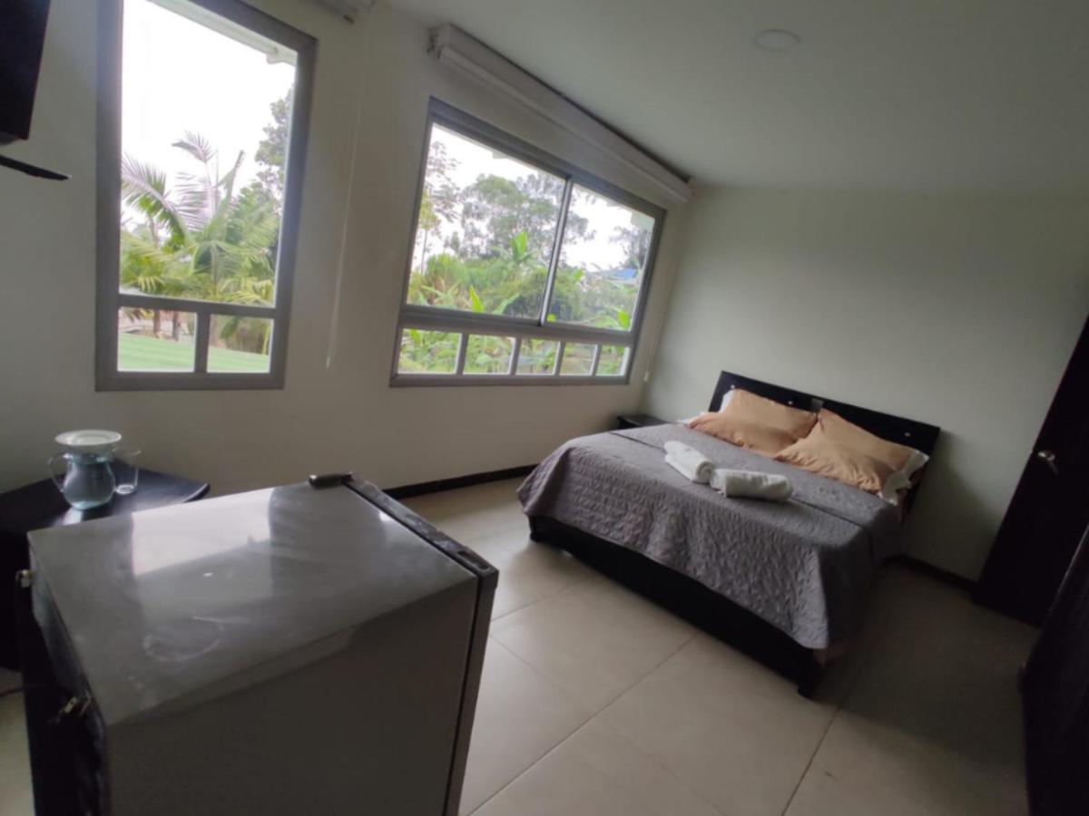 Habitacion Privada En Finca Turistica Hualcala La Mesa  Eksteriør bilde