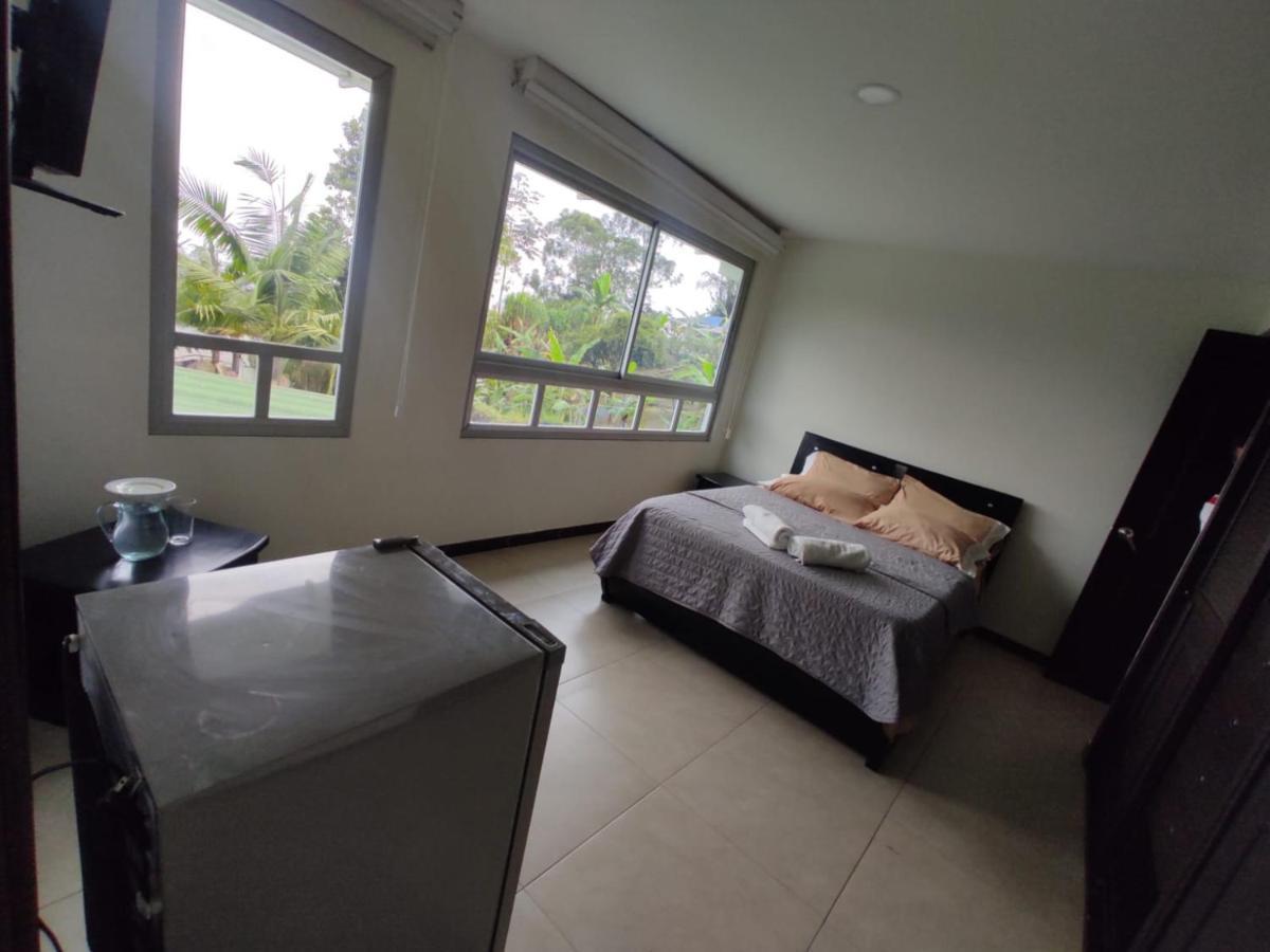 Habitacion Privada En Finca Turistica Hualcala La Mesa  Eksteriør bilde