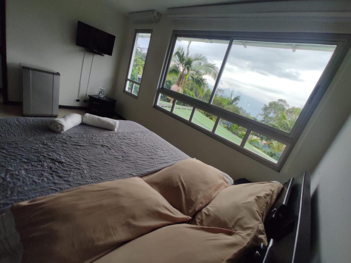 Habitacion Privada En Finca Turistica Hualcala La Mesa  Eksteriør bilde